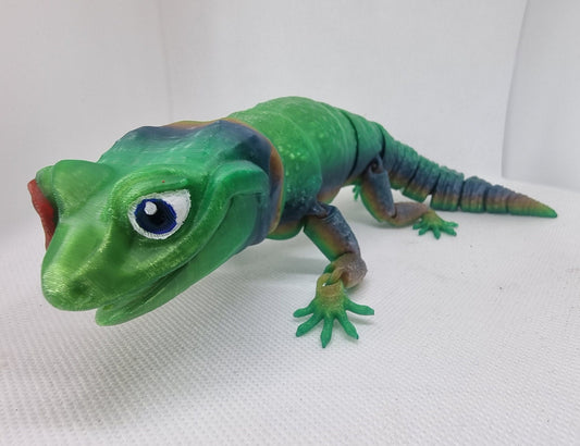 Licking eye articulated gecko