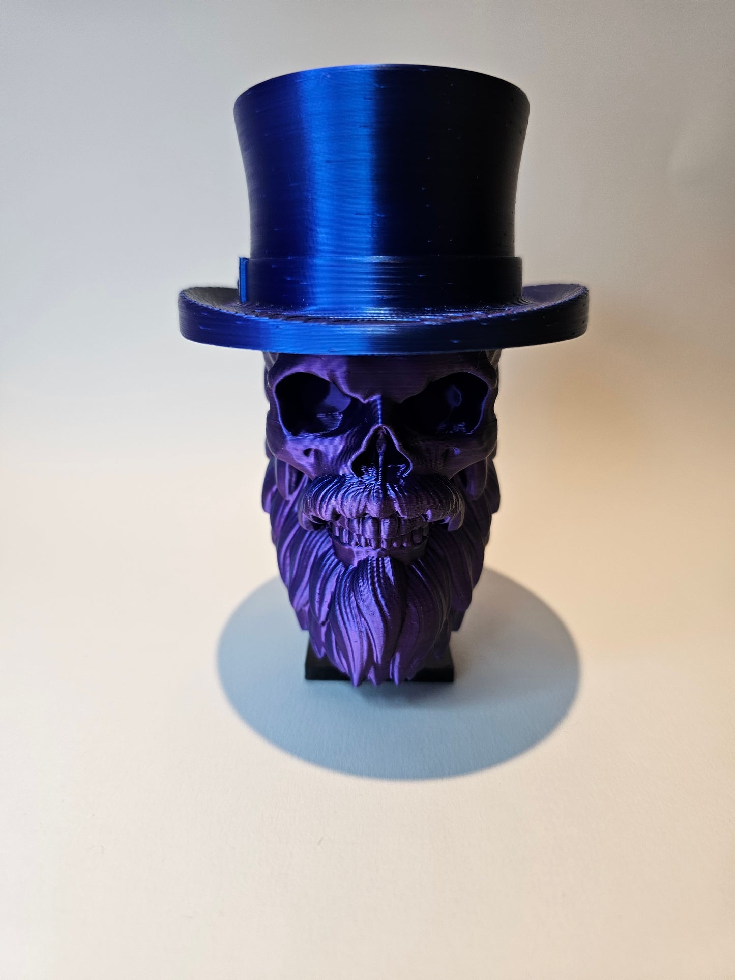 Small top hat skull