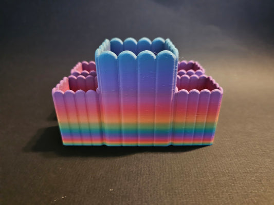 Picket fence desk tidy