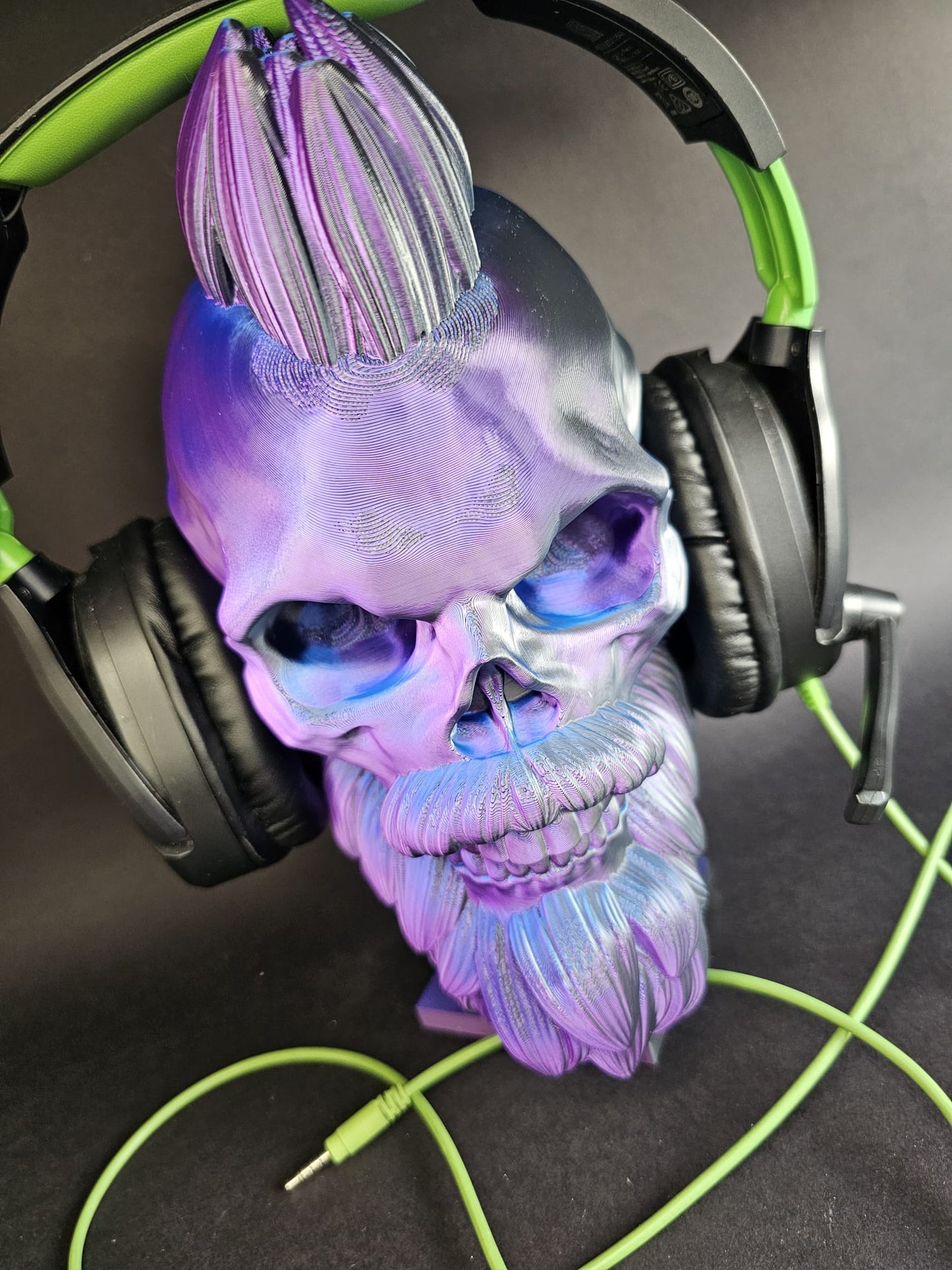 Bearded Mohawk Skull